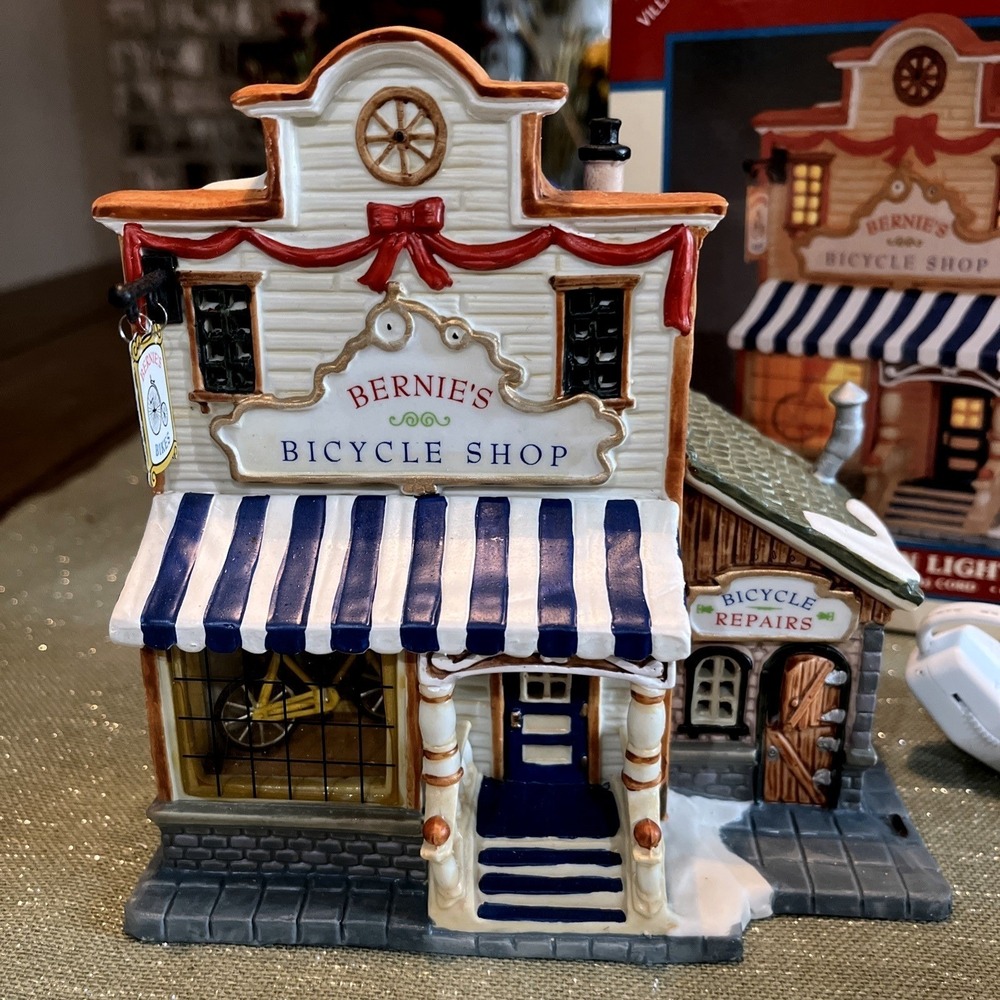 Lemax Village Harvest Crossing Porcelain Bernie's Bicycle Shop 2001 - Picture 2 of 12